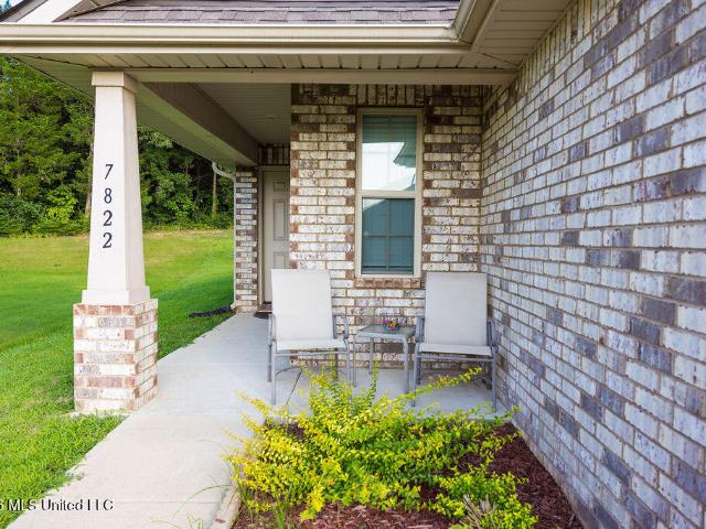 House for sale in Nesbit, Mississippi