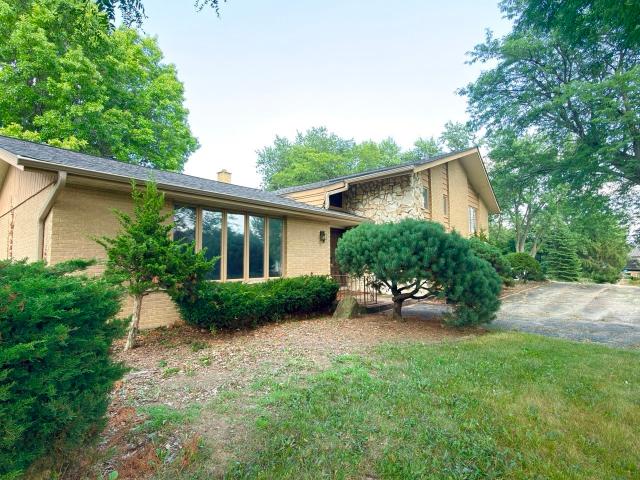 House for sale in Woodridge, Illinois