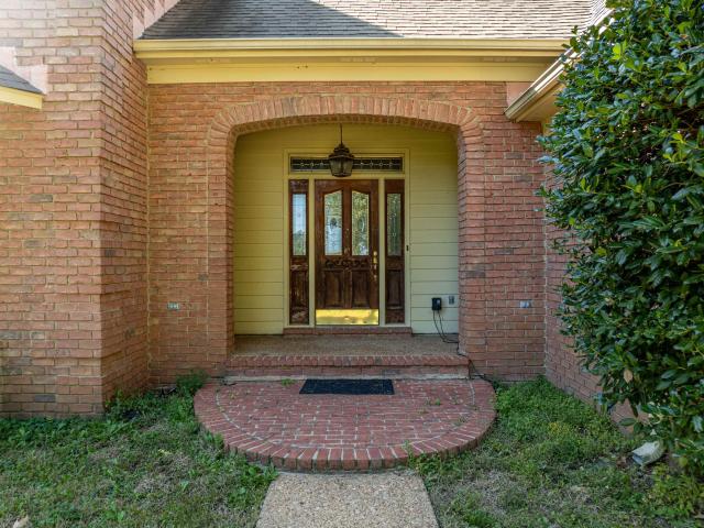 House for sale in Nesbit, Mississippi