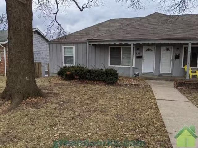 Condo for rent in Shawnee Mission