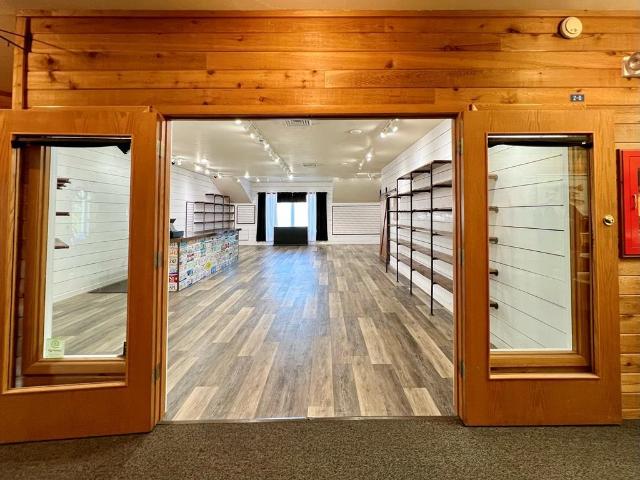 Commercial for sale in Egg Harbor, Wisconsin