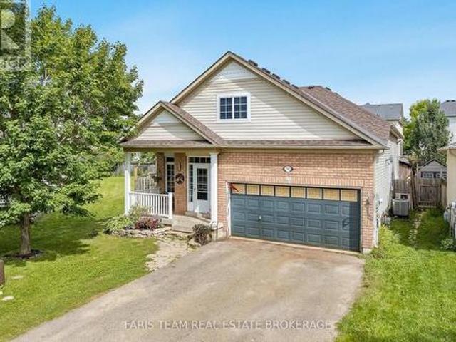 House for sale in Shelburne, Central Ontario