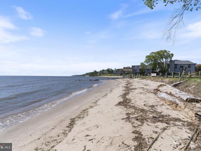 Townhouse for sale in Chesapeake Beach, Maryland