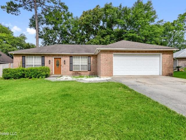 House for sale in Diamondhead, Mississippi