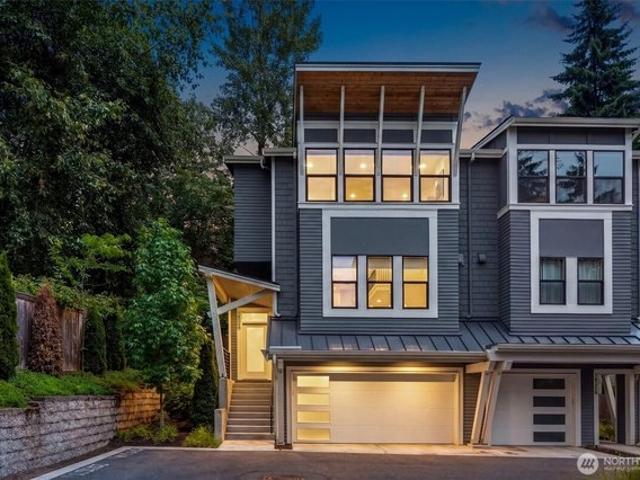 Townhouse for sale in Kirkland, Washington