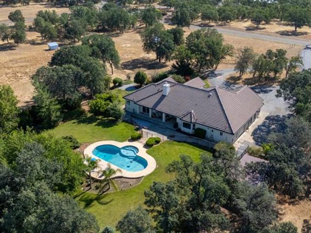 House for sale in Shasta, California