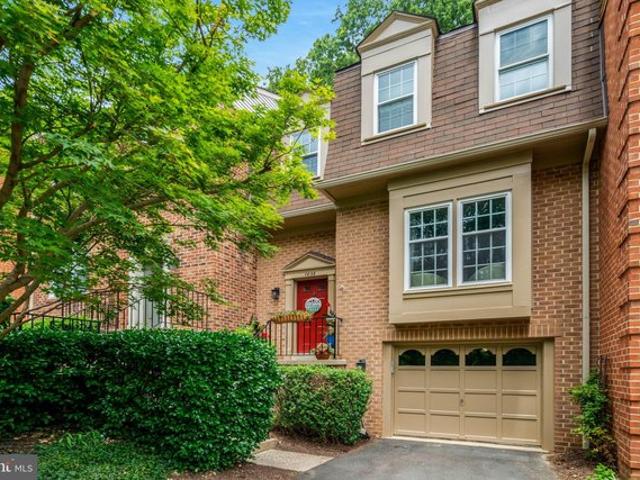Townhouse for sale in Virginia