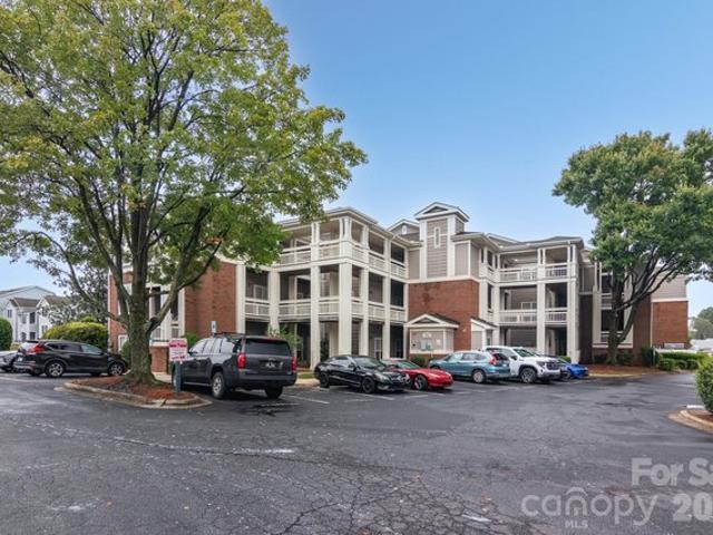 Condo for sale in Cornelius, Mecklenburg County