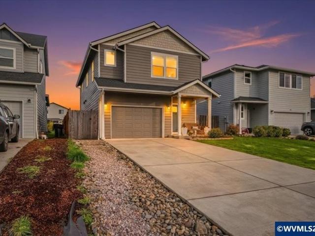 House for sale in Oregonia