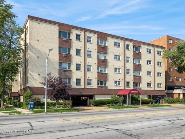 Condo for sale in Elmwood Park, Illinois
