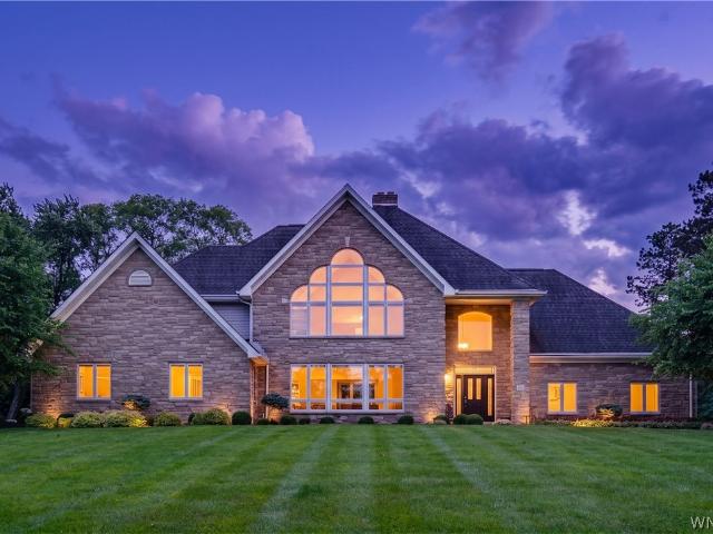 House for sale in Orchard Park, New York