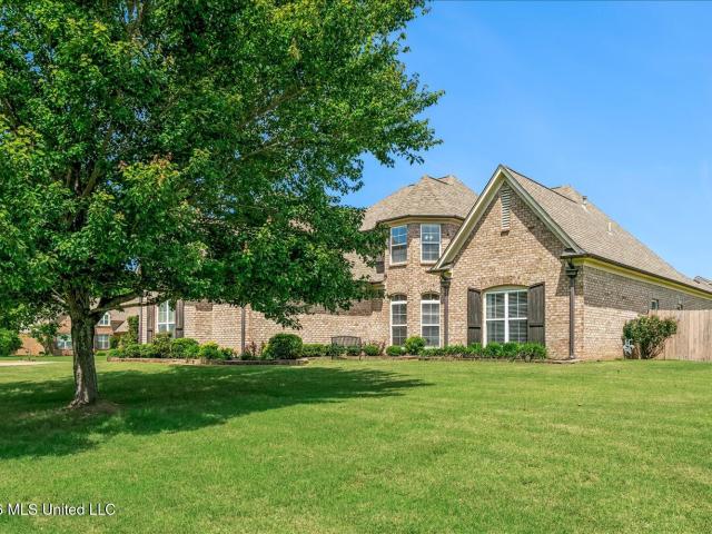 House for sale in Nesbit, Mississippi