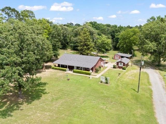 House for sale in Gilchrist, Texas