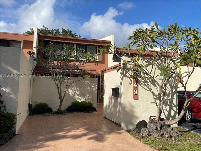 Townhouse for sale in Miami, Florida