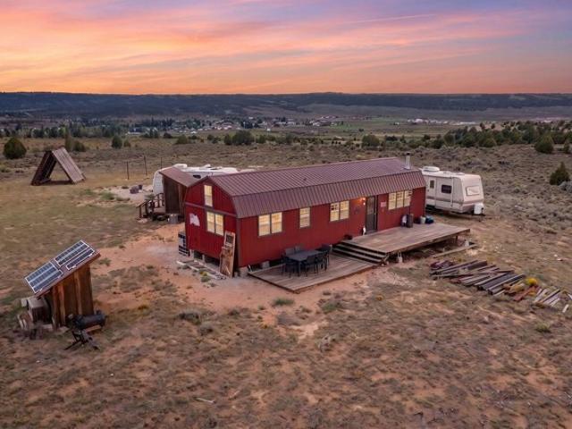 House for sale in Hatch, Utah