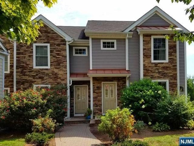 Condo for rent in River Edge, New Jersey