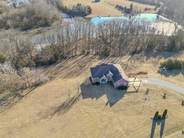 House for sale in Harrisburg, Missouri