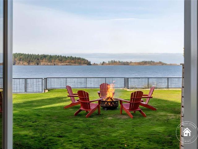 House for sale in Lantzville, British Columbia