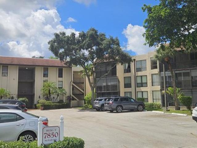 Condo for sale in Tamarac, Florida