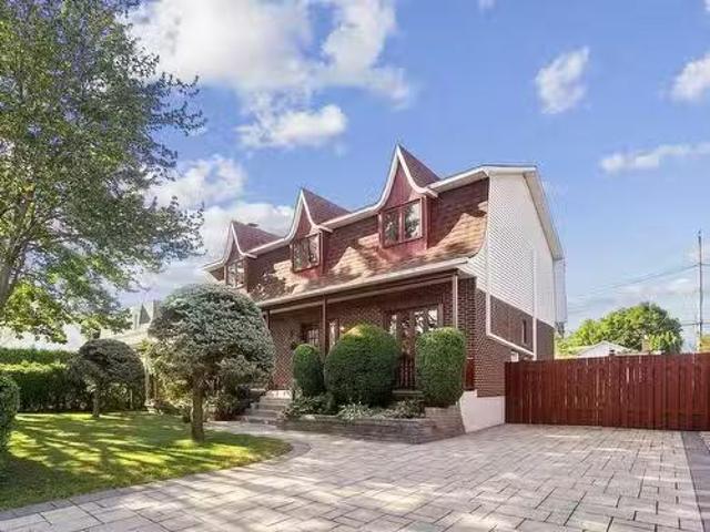 House for sale in Brossard, Quebec