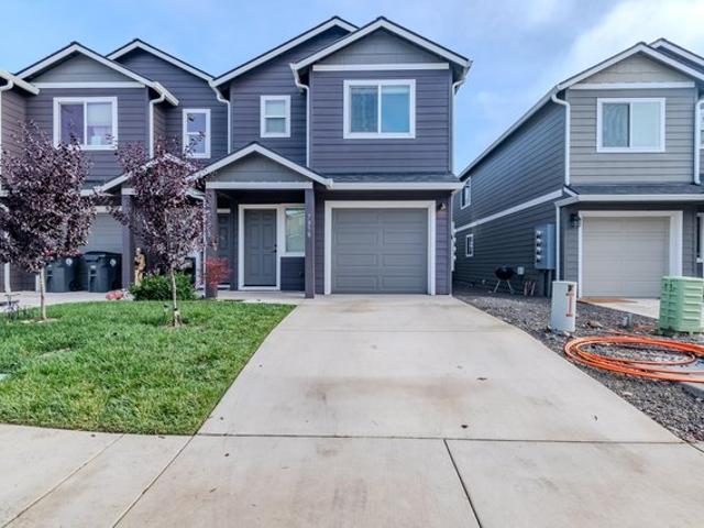 Townhouse for sale in Oregonia