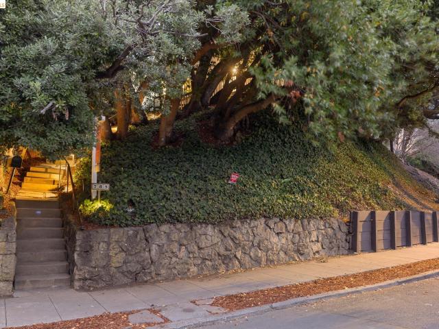 House for sale in Berkeley, Alameda County