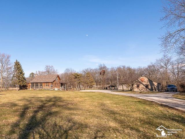 House for sale in Ottawa Lake, Michigan