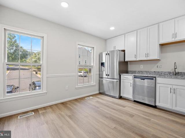 Townhouse for sale in Annandale