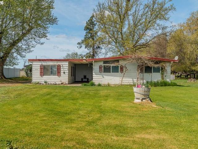 House for sale in Oregonia