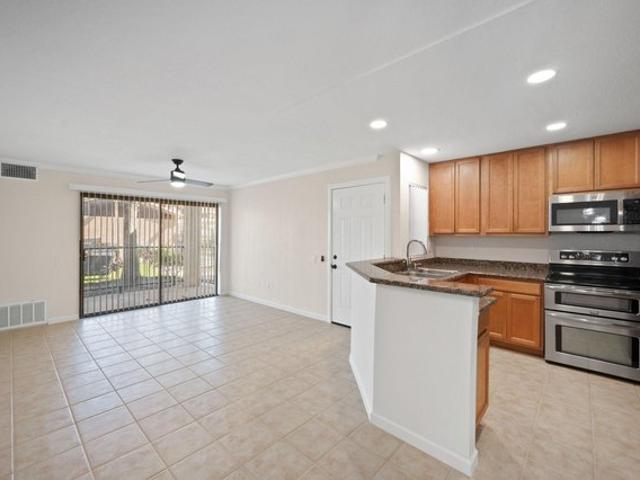 Condo for sale in Bermuda Dunes, California