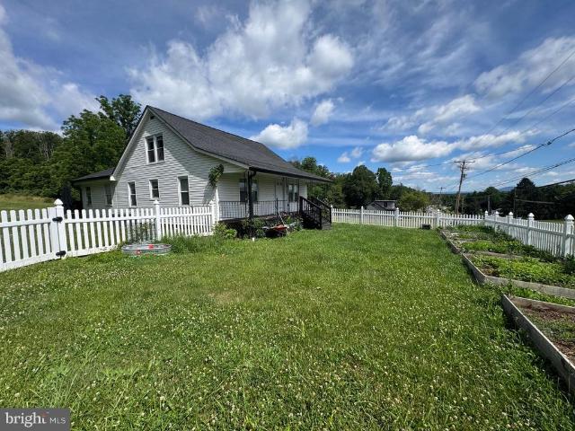 House for sale in Hedgesville, West Virginia