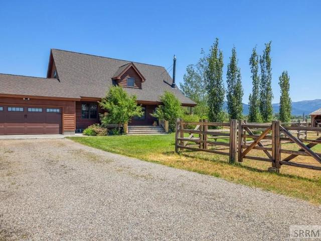 House for sale in Victor