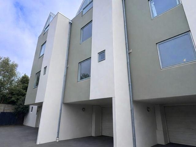Apartment for rent in Riccarton Central, Halswell-Hornby-Riccarton Community