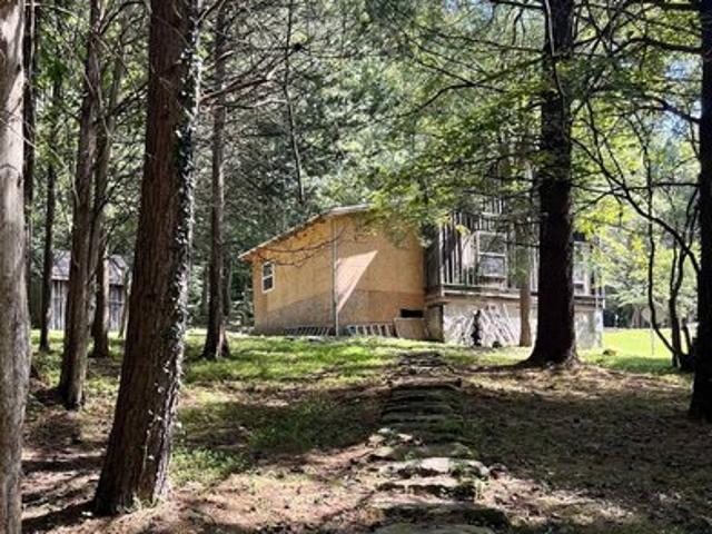 House for sale in Shoals, Martin County
