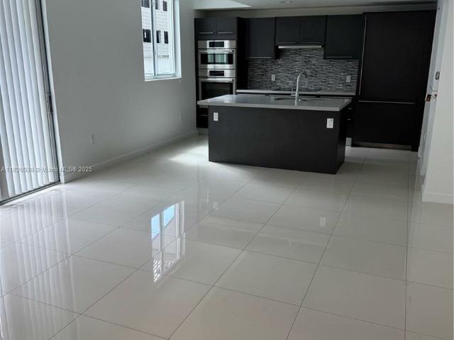 Condo for rent in Doral
