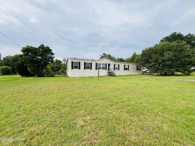 House for sale in Sneads, Florida