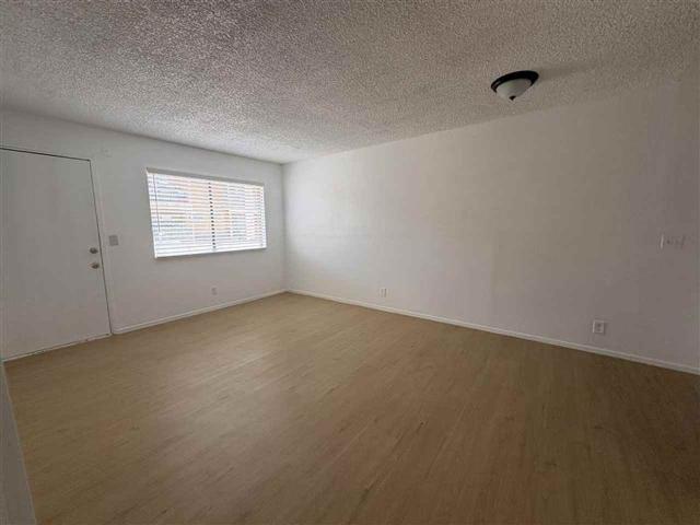 Apartment for rent in Long Beach, California