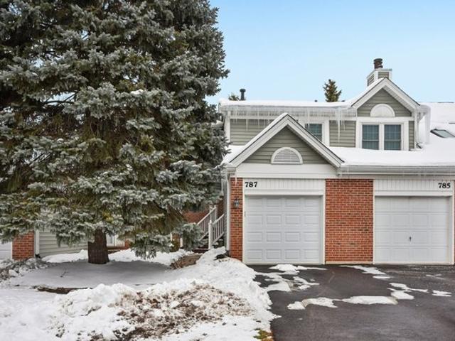 Condo for sale in Carol Stream, Illinois