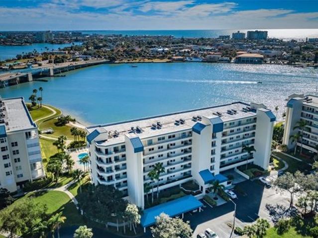 Condo for sale in South Pasadena, Florida