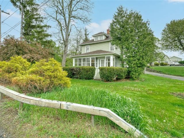 House for sale in Bloomfield, New York