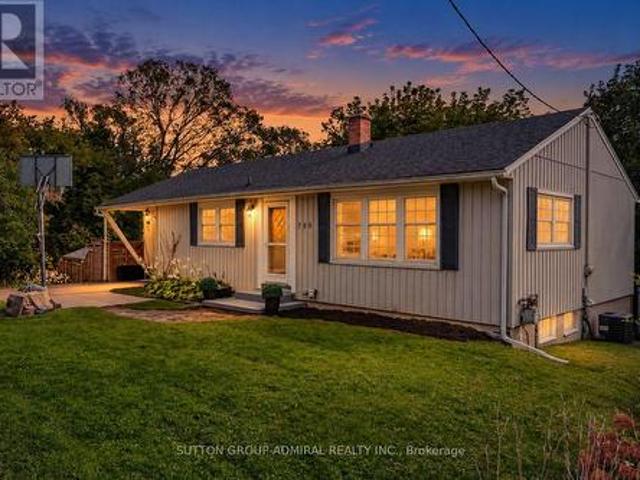 House for sale in Newmarket, Golden Horseshoe