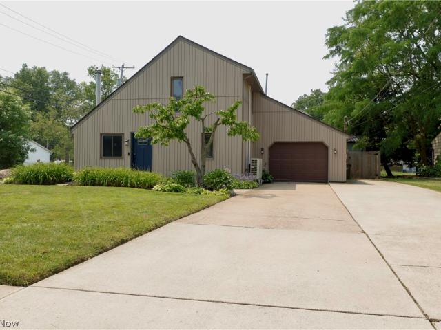House for sale in Sheffield Lake, Ohio