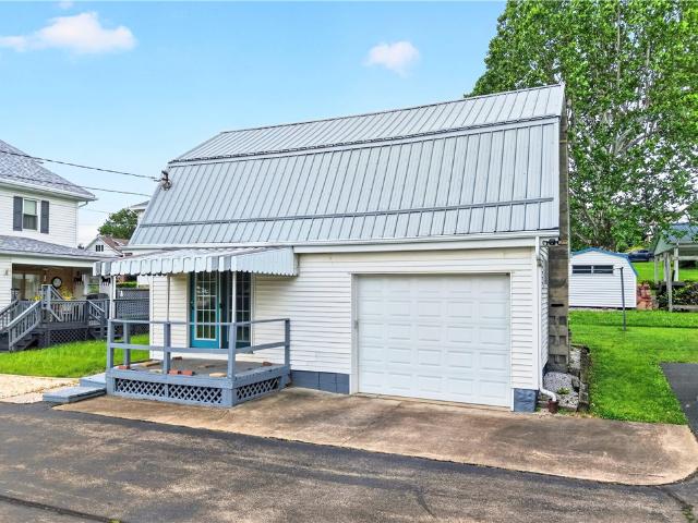 House for sale in Waltersburg, Pennsylvania