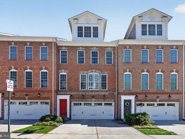 Townhouse for sale in Virginia