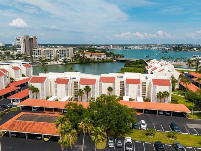 Condo for sale in South Pasadena, Florida