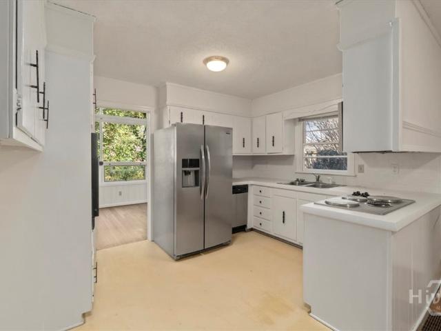 House for sale in Hull, Georgia
