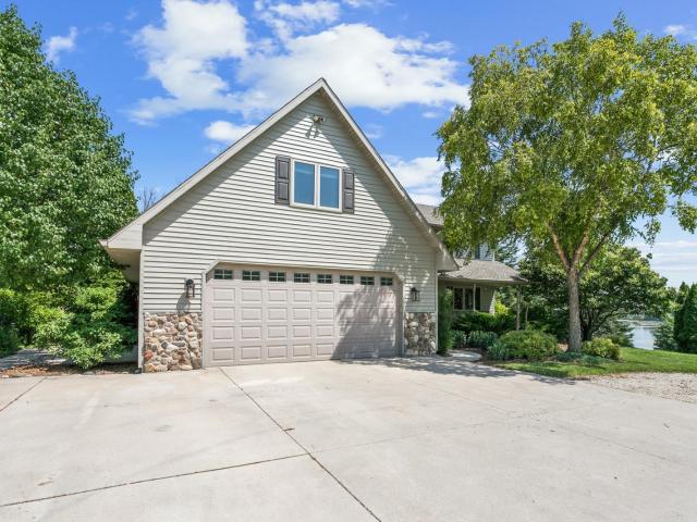 House for sale in Brillion