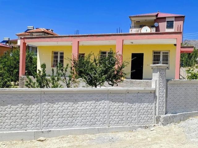 Niğde içerisinde satılık Villa