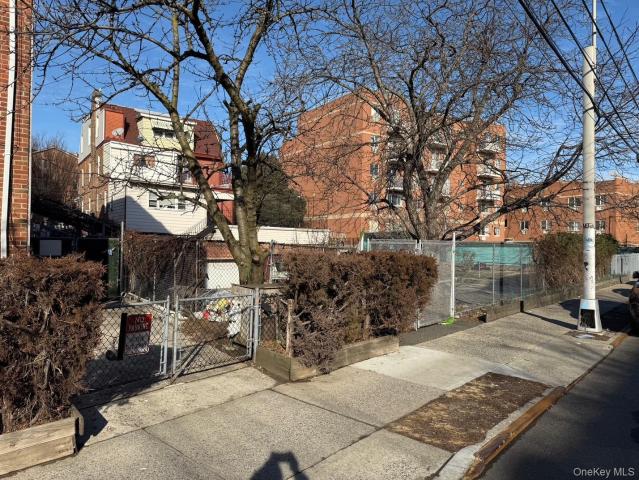 Land for sale in Queens, Arverne