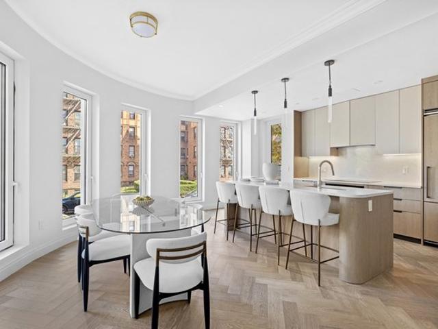 Condo for sale in Queens, Arverne